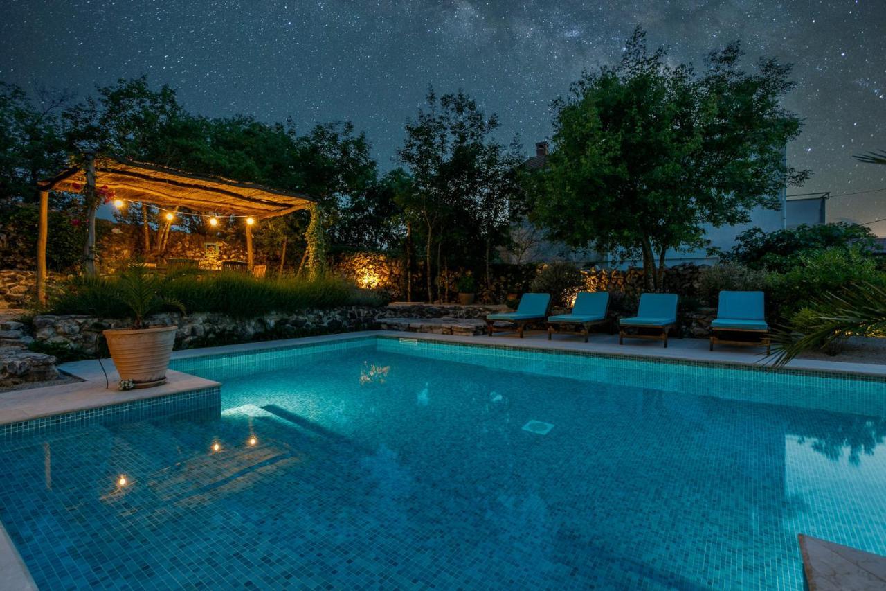 Heritage Laurel Vila